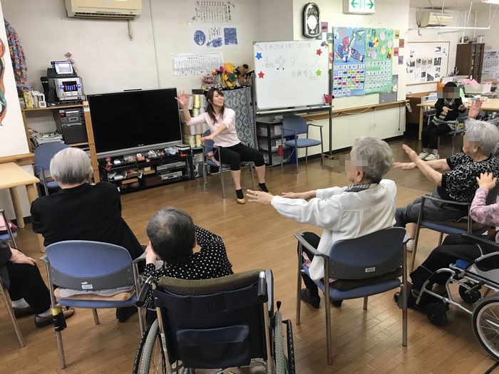 健康ダンス｜なごやかニュース ｜デイサービスセンター なごやか神奈川(神奈川県横浜市神奈川区)